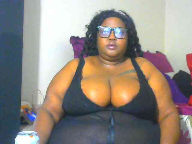 BellyGoddess webcam