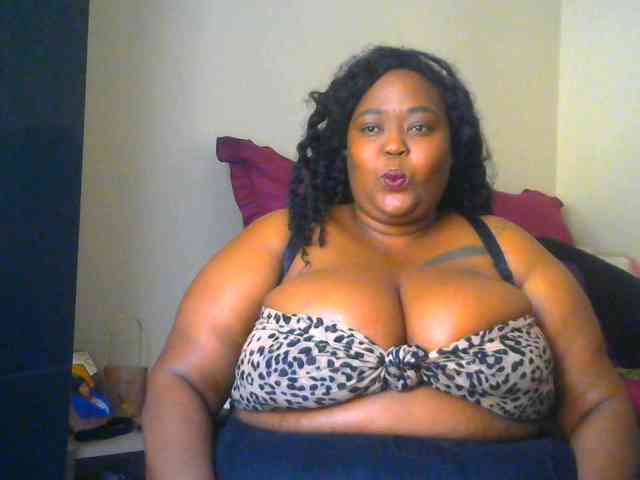 BellyGoddess webcam