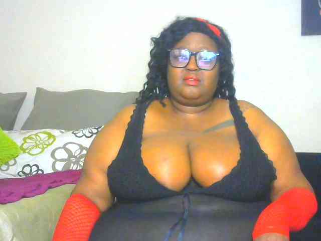 BellyGoddess webcam