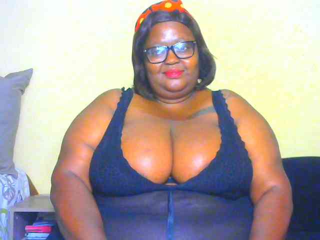 BellyGoddess webcam