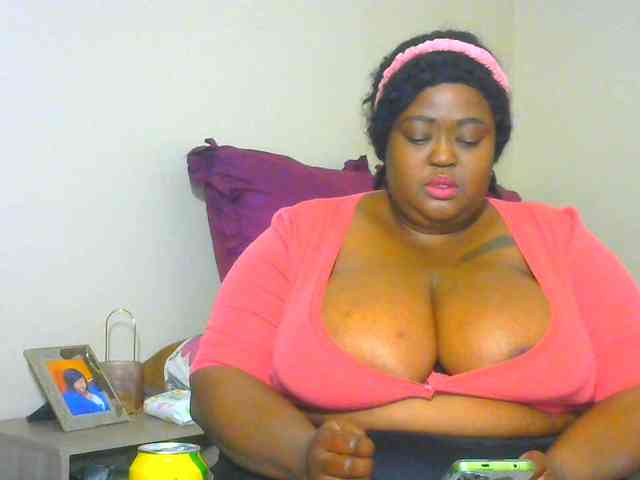 BellyGoddess webcam