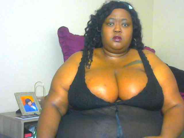 BellyGoddess webcam