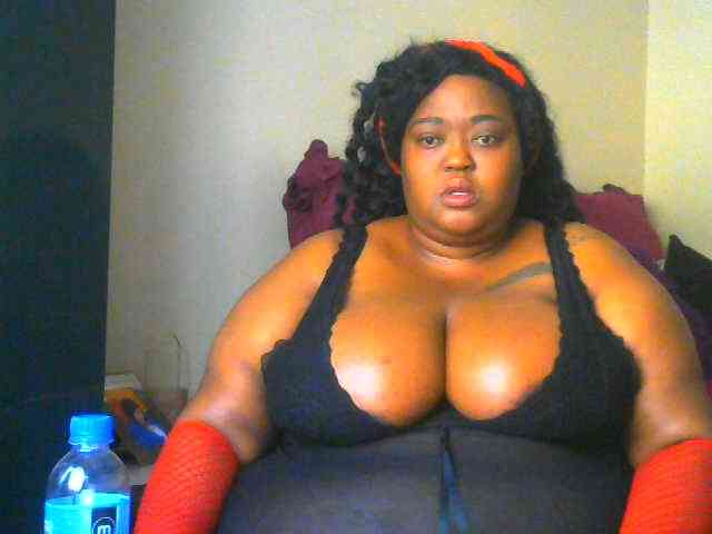 BellyGoddess webcam