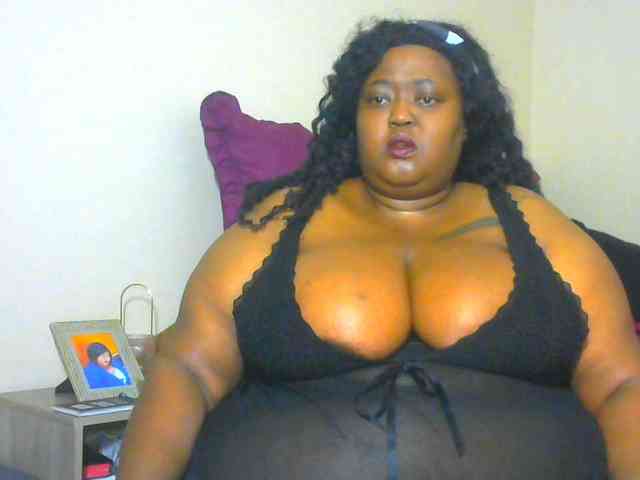 BellyGoddess webcam