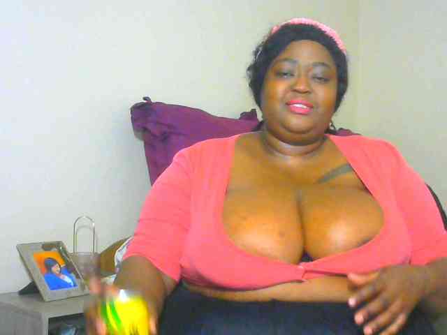 BellyGoddess webcam