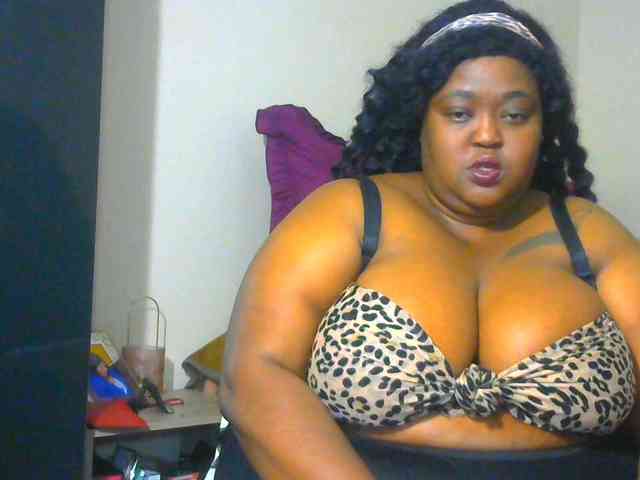 BellyGoddess webcam