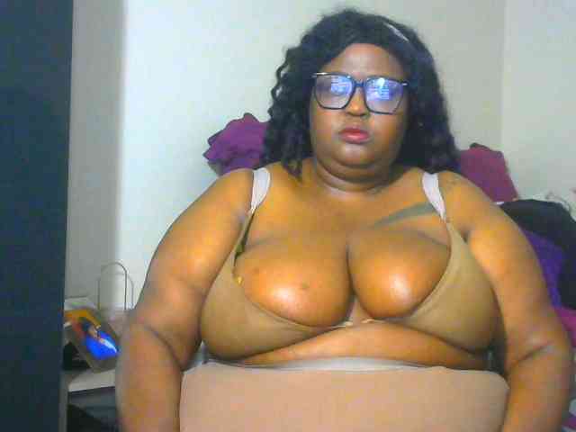 BellyGoddess webcam