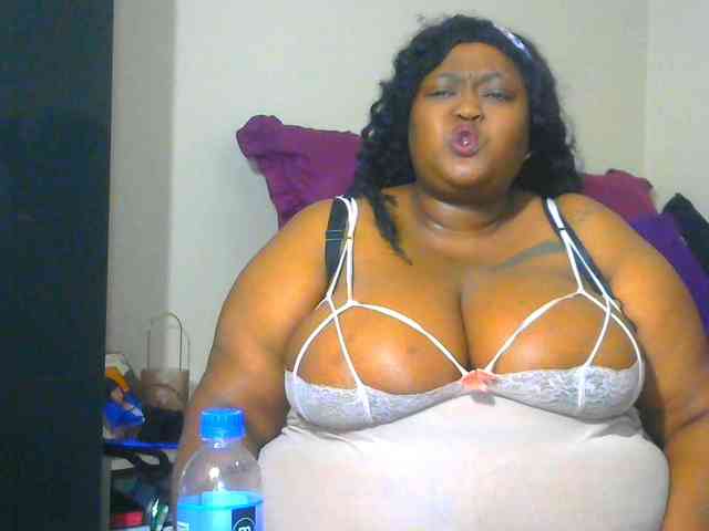 BellyGoddess webcam