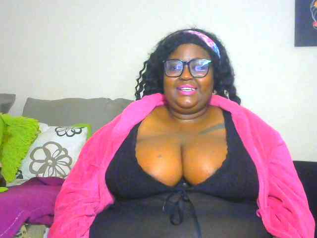 BellyGoddess webcam