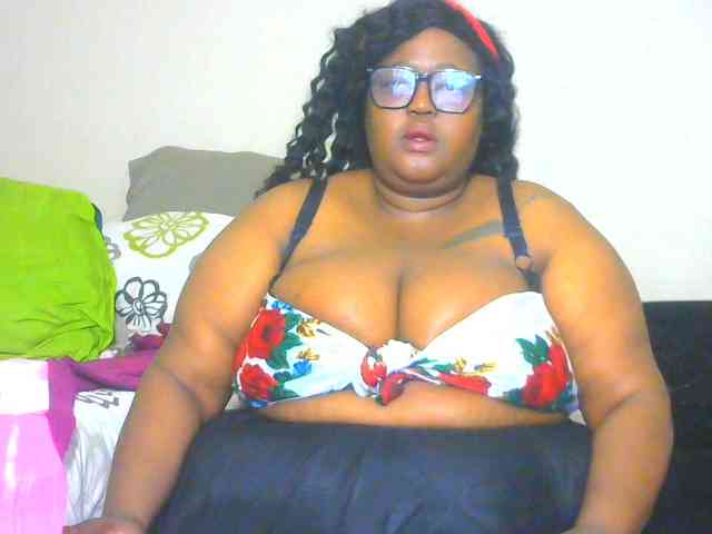 BellyGoddess webcam