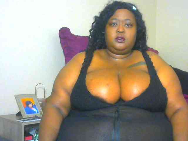 BellyGoddess webcam