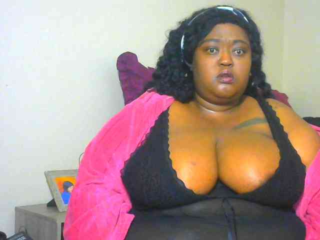 BellyGoddess webcam