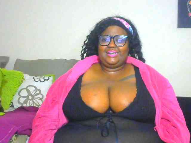 BellyGoddess webcam