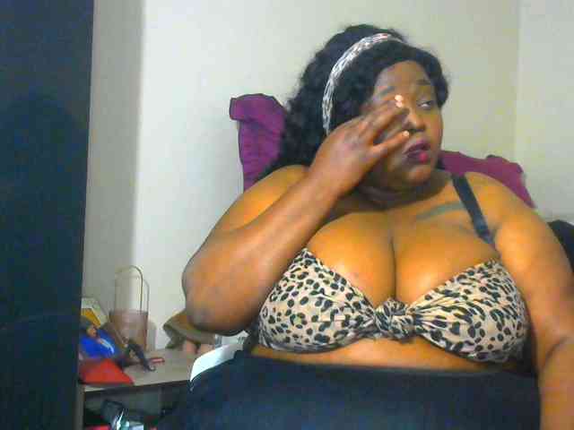 BellyGoddess webcam