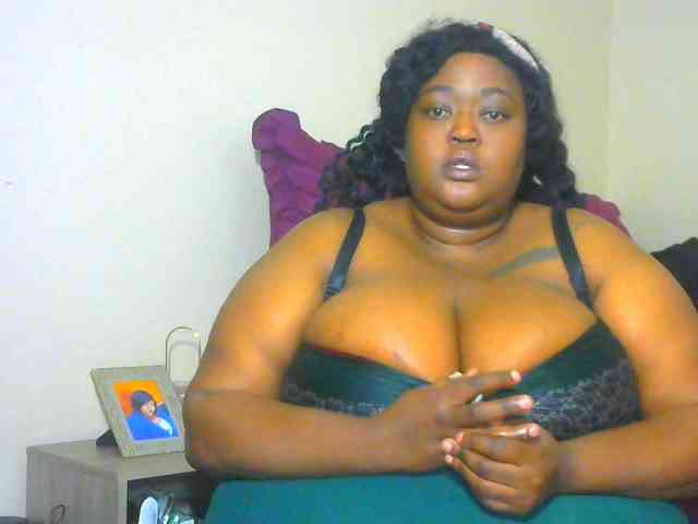BellyGoddess webcam
