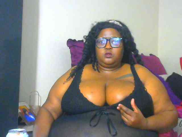 BellyGoddess webcam