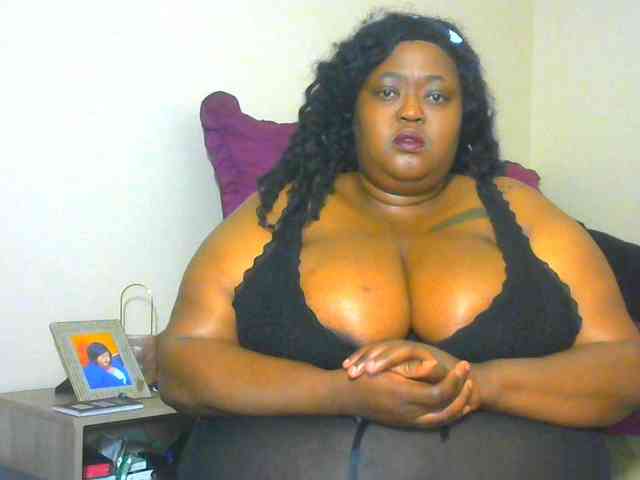 BellyGoddess webcam