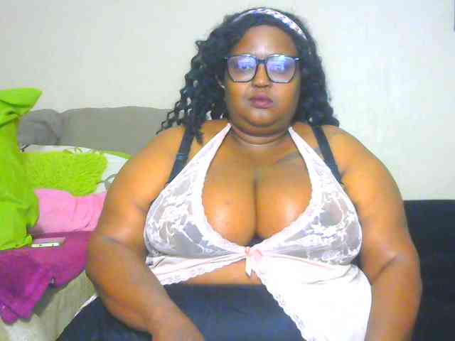 BellyGoddess webcam