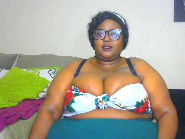 BellyGoddess webcam