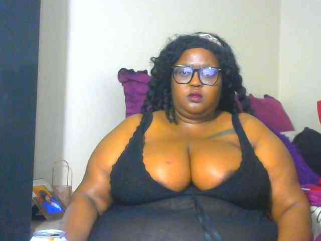 BellyGoddess webcam