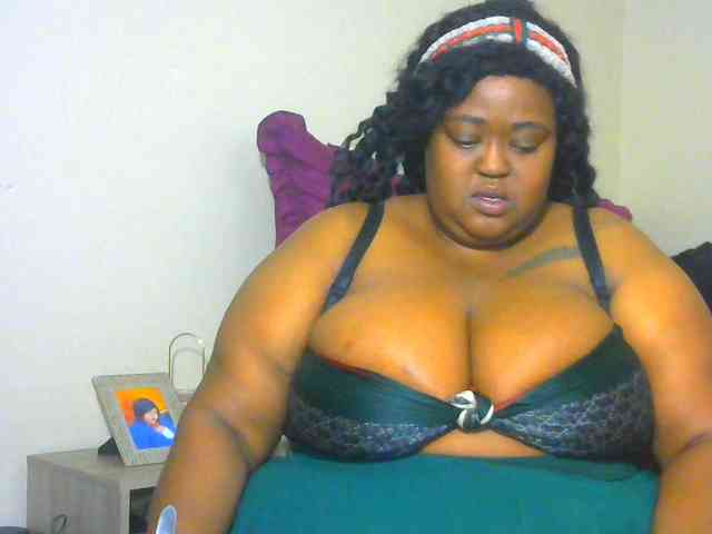 BellyGoddess webcam