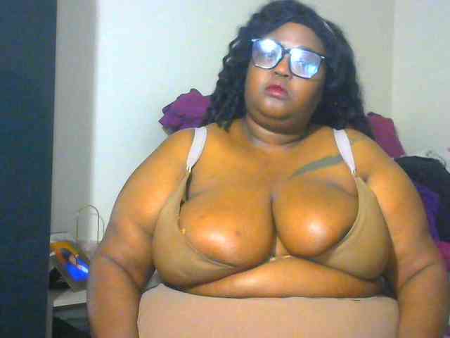 BellyGoddess webcam