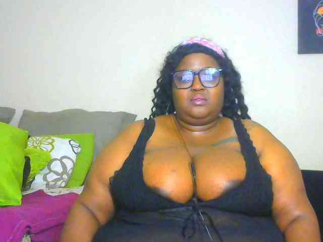 BellyGoddess webcam