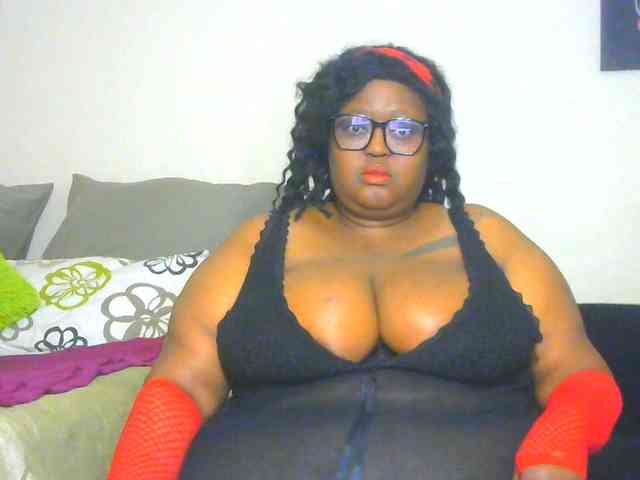 BellyGoddess webcam