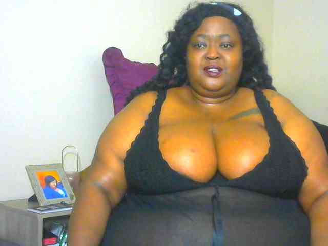 BellyGoddess webcam