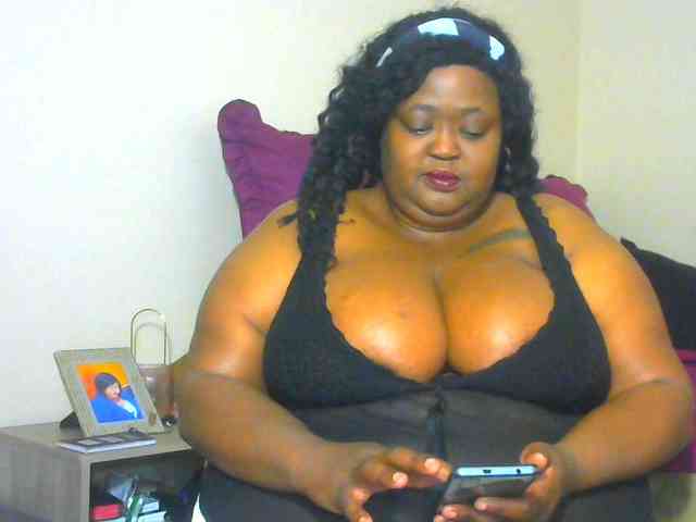 BellyGoddess webcam