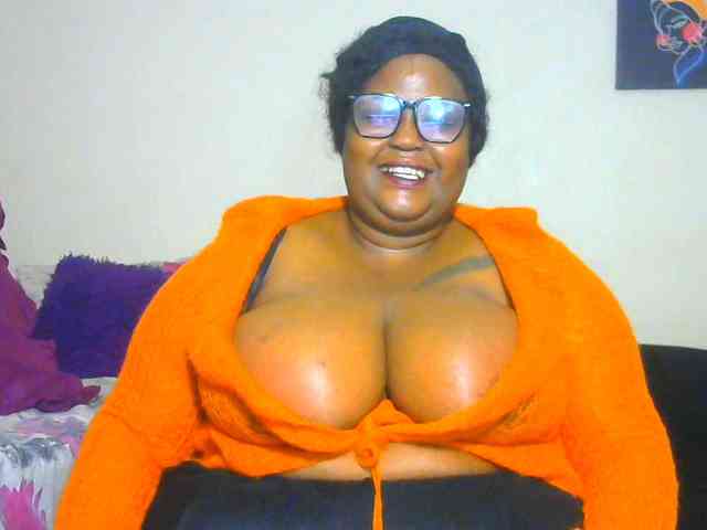 BellyGoddess webcam