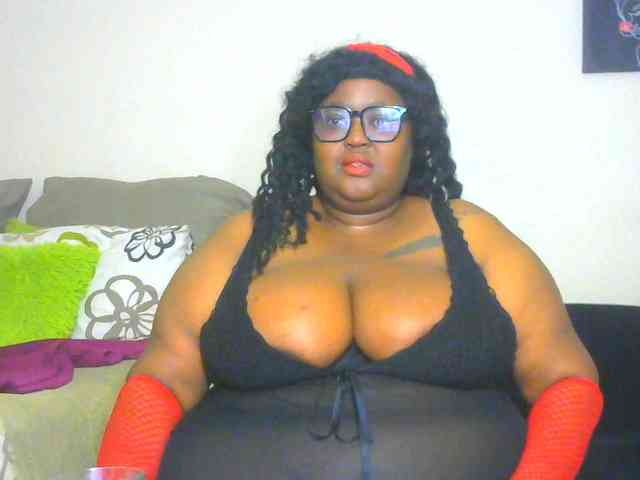 BellyGoddess webcam