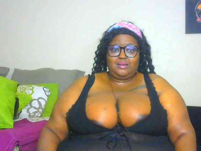 BellyGoddess webcam