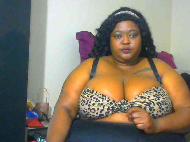 BellyGoddess webcam