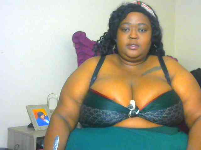 BellyGoddess webcam