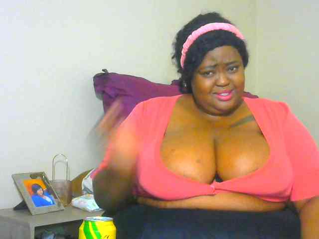 BellyGoddess webcam