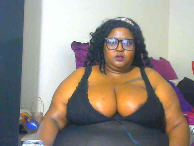 BellyGoddess webcam