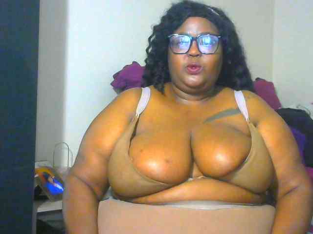 BellyGoddess webcam
