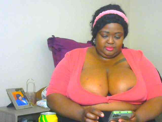 BellyGoddess webcam