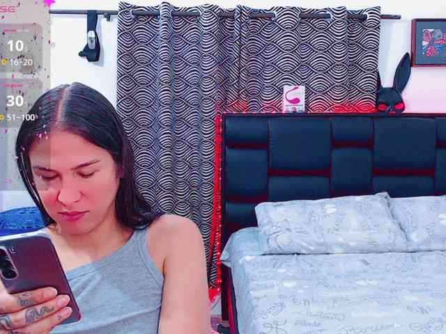 vikynaughty Live Webcam on BongaCams