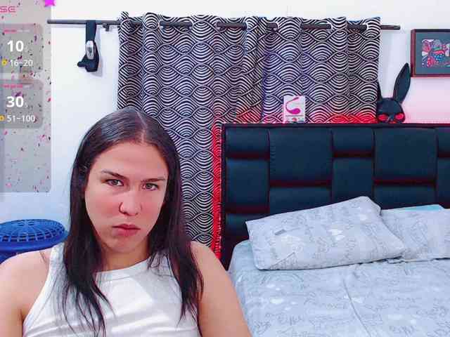 vikynaughty Live Webcam on BongaCams