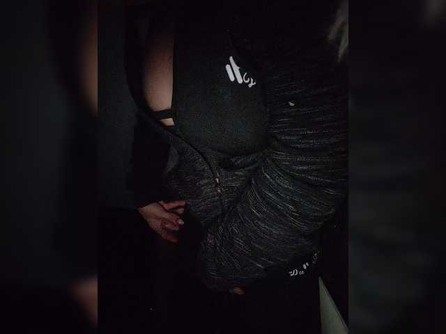 NinaBelluschi's BongaCams show and profile