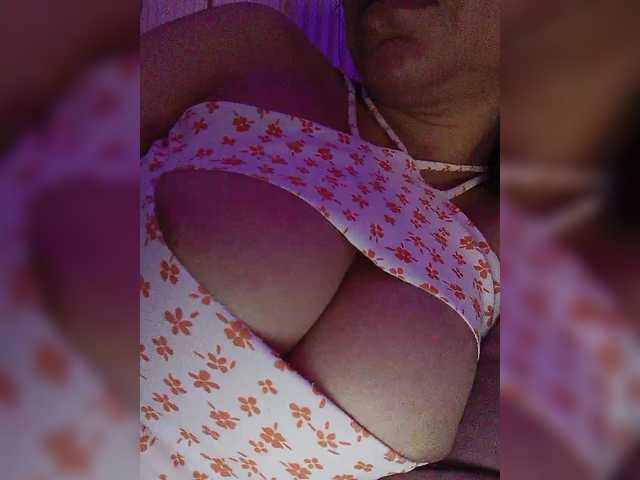 NinaBelluschi's BongaCams show and profile