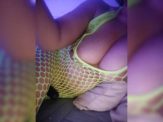 NinaBelluschi's BongaCams show and profile