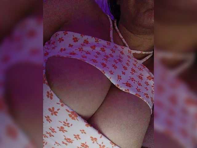 NinaBelluschi's BongaCams show and profile