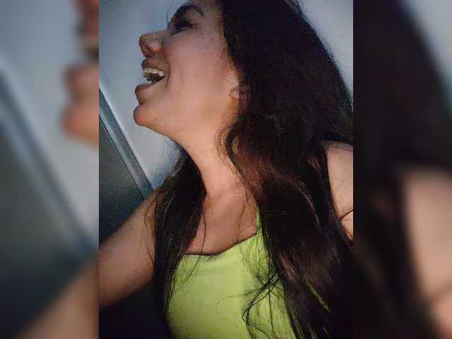 NinaBelluschi's BongaCams show and profile