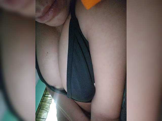 NinaBelluschi's BongaCams show and profile