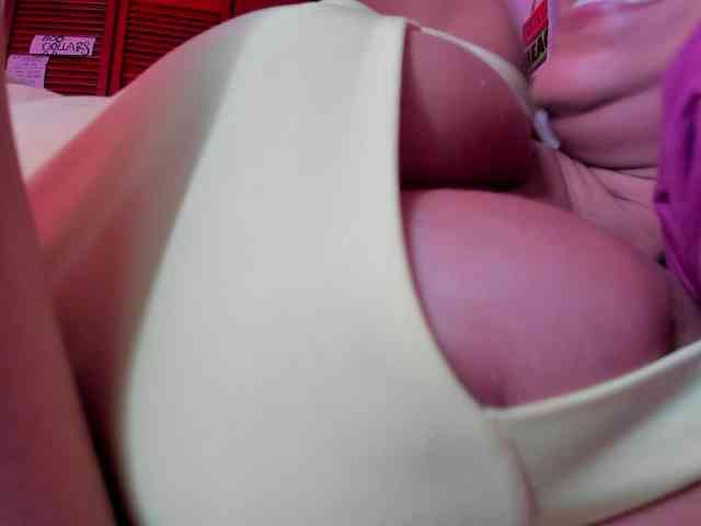 NinaBelluschi webcam