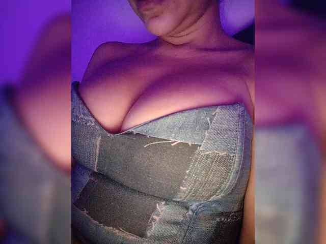 NinaBelluschi webcam