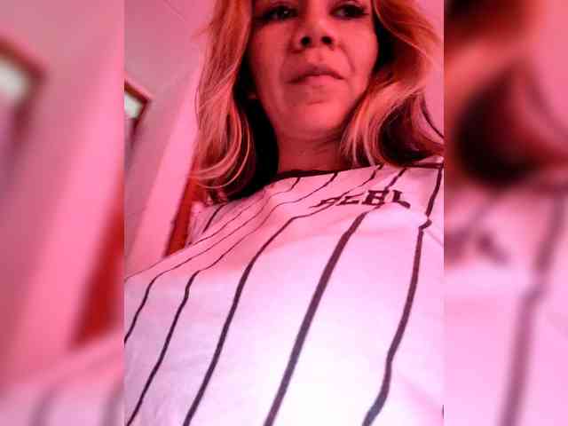 NinaBelluschi webcam